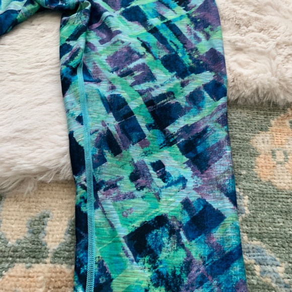 90 Degree by Reflex Reversible Blue Capri Work Out Leggings - Picture 6 of 11